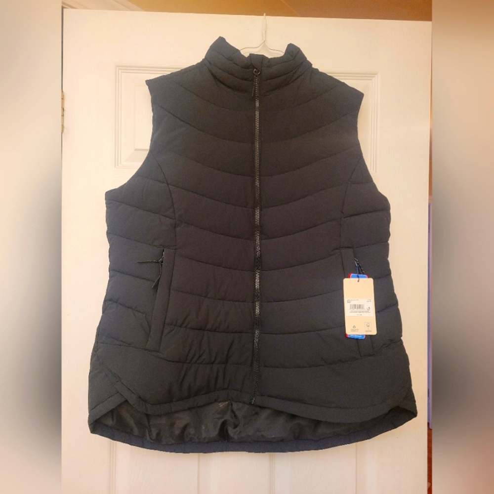 Womans Wind River Vest Brand New size XL